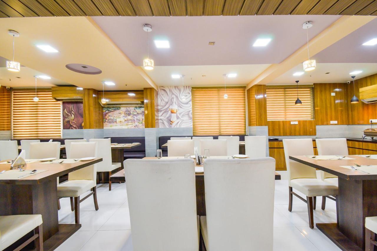 Fabhotel Kohinoor Plaza Ahmedabad Extérieur photo